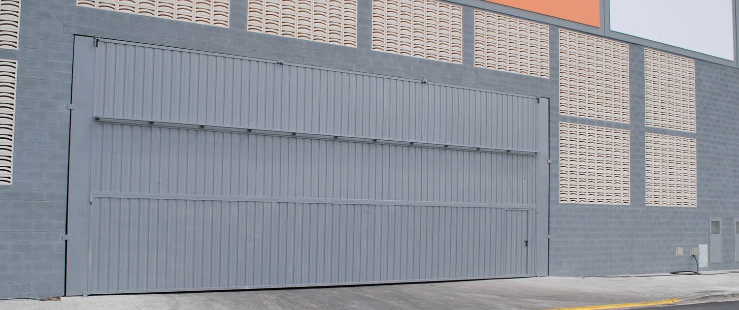 puerta industrial leroy merlin